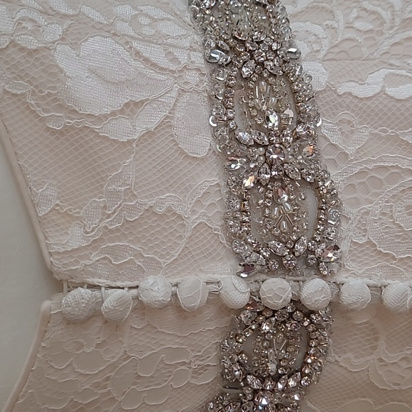 Maggie Sottero wedding gown - Picture 5 of 17